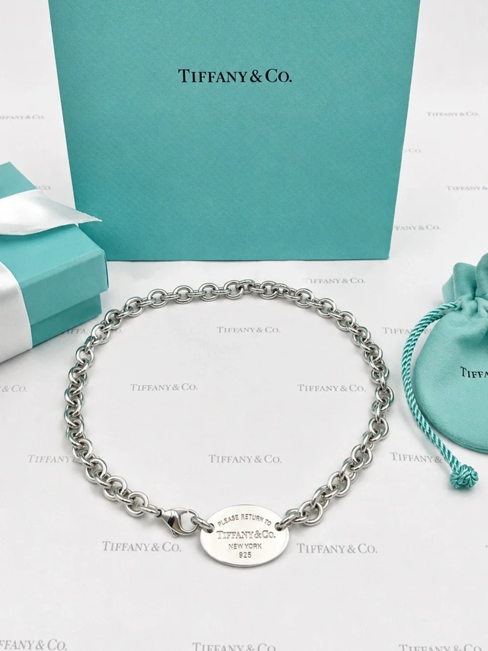 Tiffany & Co Return to Tiffany Oval Tag Choker Necklace Sterling Silver Gift Box